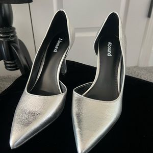 Abound Silver Mettalic Abiris